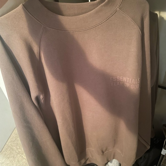 Essentials crew neck - Picture 3 of 3